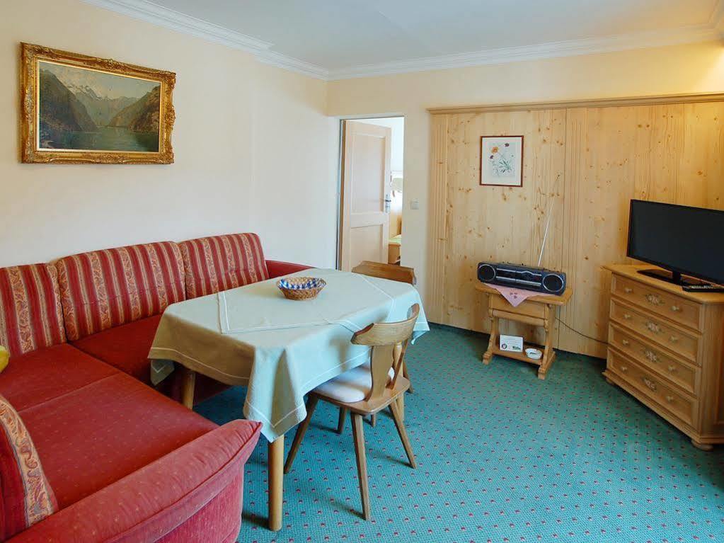 Hotel Gebirgshaeusl Engedey エクステリア 写真